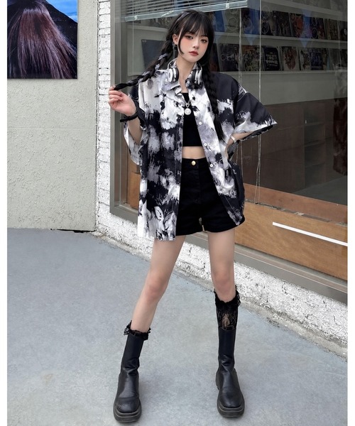 inst.ALL(インストール)の「モノトーンニュアンス柄半袖ルーズシャツ(シャツ/ブラウス・レディース・ホワイト×ブラック・M)」の4枚目の写真