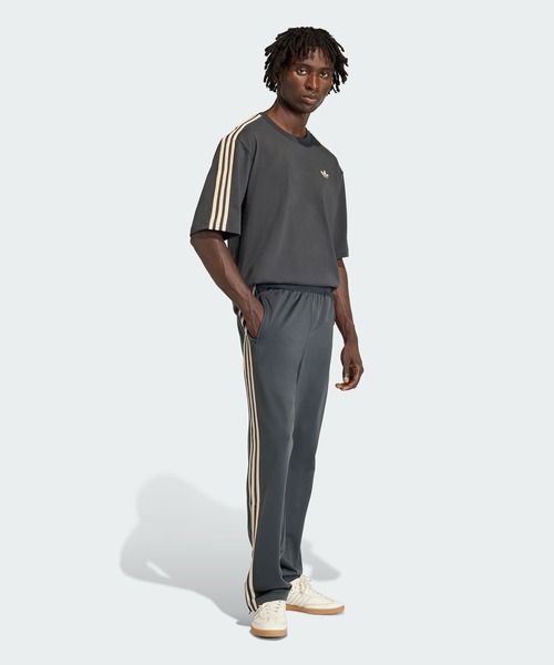 adidas（アディダス）の「ファイヤーバードトラックパンツ / アディダスオリジナルス adidas Originals（その他パンツ・メンズ・グレー・X-SMALL/3XL/LARGE/XX-LARGE/SMALL/MEDIUM/X-LARGE）」の2枚目の写真