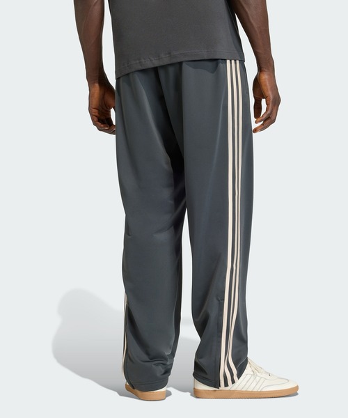 adidas（アディダス）の「ファイヤーバードトラックパンツ / アディダスオリジナルス adidas Originals（その他パンツ・メンズ・グレー・X-SMALL/3XL/LARGE/XX-LARGE/SMALL/MEDIUM/X-LARGE）」の3枚目の写真