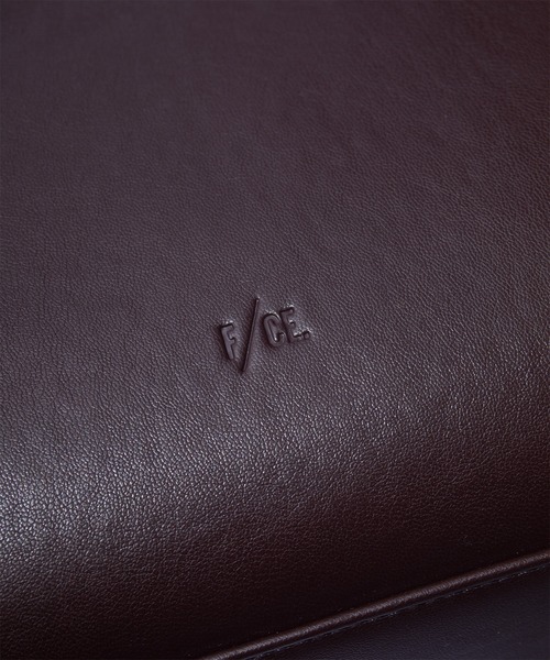 F/CE. (エフシーイー)の「F/CE. TECH LEATHER SHOULDER DUFFLE BAG / エフシーイー テックレザー ショルダー ダッフルバッグ(ショルダーバッグ・レディース・ブラック/ブラウン・FREE)」の9枚目の写真