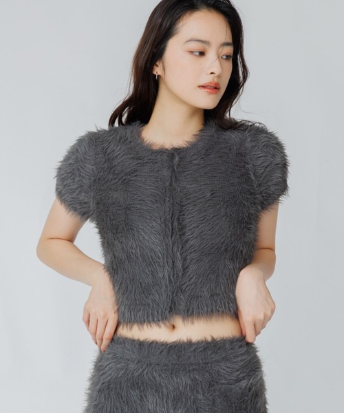 SENEE(セニー)の「front hook feather knit tops(フロントホックフェザーニットトップス)(ニット/セーター・レディース・グレー/アイボリー/ブラック・FREE)」の3枚目の写真