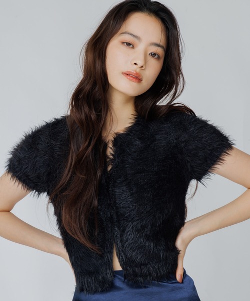SENEE(セニー)の「front hook feather knit tops(フロントホックフェザーニットトップス)(ニット/セーター・レディース・グレー/アイボリー/ブラック・FREE)」の9枚目の写真
