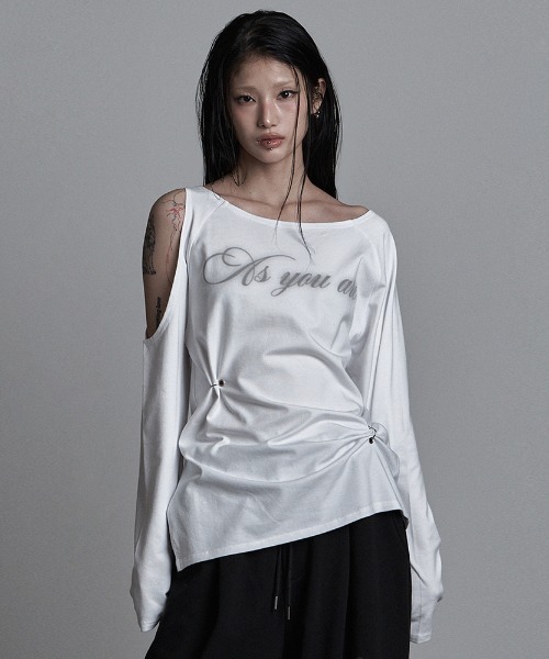 as you are(アズユーアー)の「◇ASYOUARE◇ブランド直輸入正規品/カットアウト ピアッシング ロング スリーブ CUT-OUT PIERCING LONG SLEEVE(Tシャツ/カットソー・レディース・ホワイト/チャコール・FREE)」の4枚目の写真