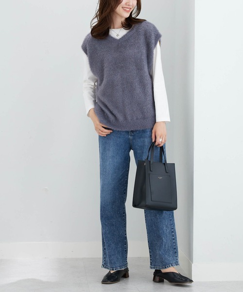 BELLUNA PLUS(ベルーナ)の「ラメシャギー素材Vネックニットベスト(ベスト・レディース・チャコール/ベージュ・X-LARGE/LARGE/MEDIUM)」の9枚目の写真