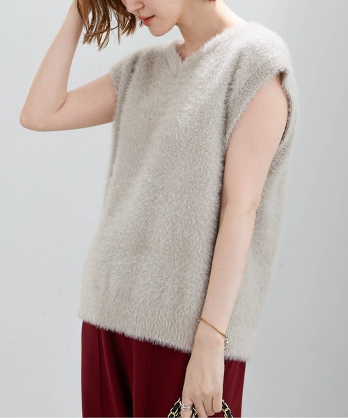 BELLUNA PLUS(ベルーナ)の「ラメシャギー素材Vネックニットベスト(ベスト・レディース・チャコール/ベージュ・X-LARGE/LARGE/MEDIUM)」の21枚目の写真