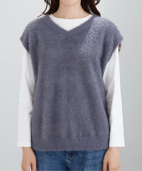 BELLUNA PLUS(ベルーナ)の「ラメシャギー素材Vネックニットベスト(ベスト・レディース・チャコール/ベージュ・X-LARGE/LARGE/MEDIUM)」の3枚目の写真