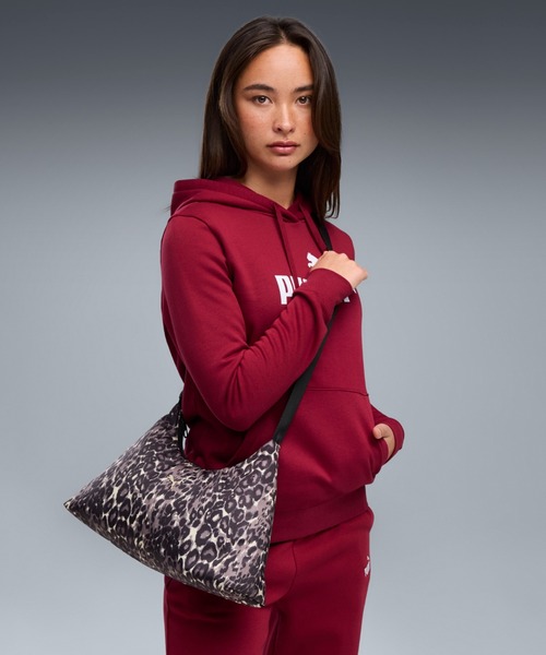 PUMA（プーマ）の「PUMA プーマ ウィメンズ POP ミディアム プリズム バッグ 5L（ショルダーバッグ・レディース・ブラック系その他/ブラック・フリー）」の2枚目の写真