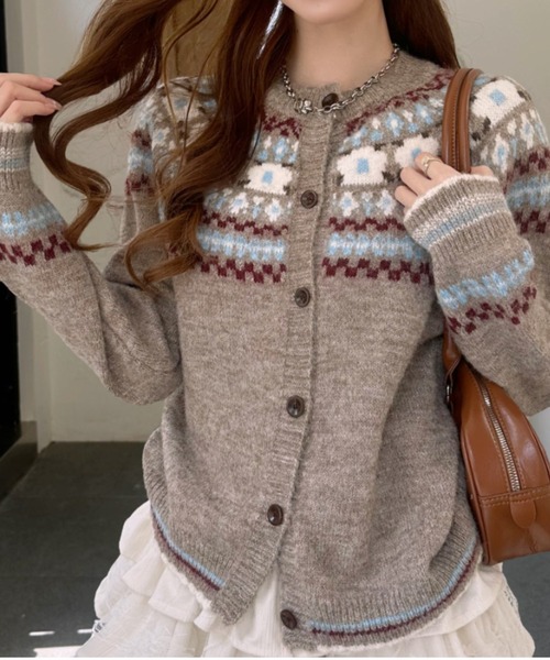 Ada.（エイダ）の「フラワーモチーフ ノルディック柄 ニット カーディガン（カーディガン/ボレロ・レディース・ベージュ/グレー/アイボリー・FREE）」の9枚目の写真