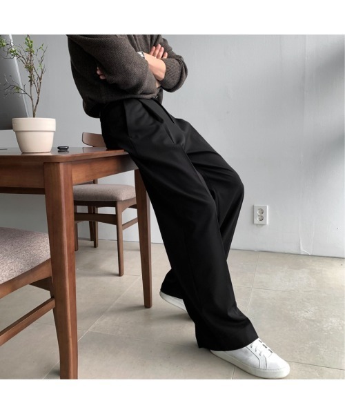 LOOKPLE(ルックプル)の「ワイドシルエット ワンタックスラックス(ウエストバックゴム仕様)(スラックス・メンズ・ブラック・MEDIUM/LARGE)」の2枚目の写真