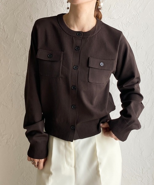 She's Closet(シーズクローゼット)の「長袖 フロント 胸ポケット 配色ボタン ショートニットカーディガン(カーディガン/ボレロ・レディース・ピンク/ブラック/チャコールグレー/アイボリー/ブラウン・FREE)」の1枚目の写真
