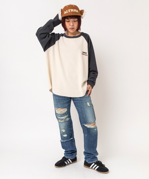 RNA（アールエヌエー）の「R4527 ダメージスリムストレートパンツ（デニムパンツ・レディース・ライトインディゴブルー/ダークインディゴブルー・MEDIUM）」の10枚目の写真