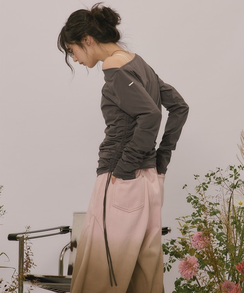 loin nuit(ロワンニュイ)の「asymmetry gathering draped tops / アシンメトリーギャザードレープトップス(Tシャツ/カットソー・レディース・チャコールグレー/カーキ・FREE)」の12枚目の写真