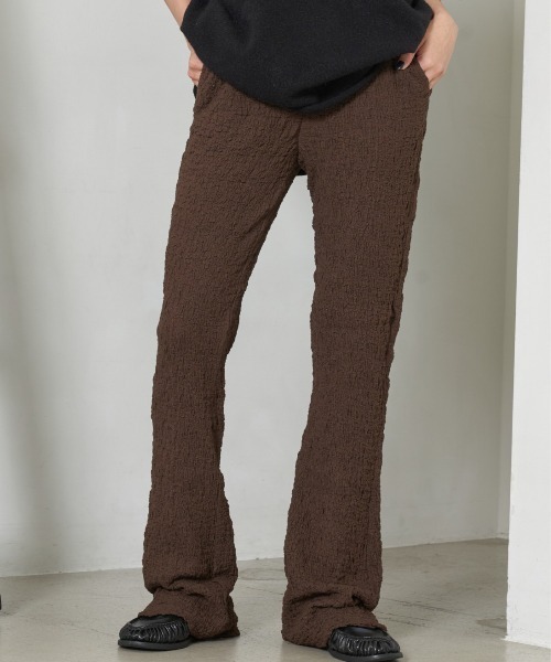 OFROOM(オフルーム)の「【2026秋冬新作】Shirring Flare Pants|シャーリングフレアパンツ(その他パンツ・レディース・ブラック/レッド/ブルー/マスタード/ブラウン・FREE)」の2枚目の写真