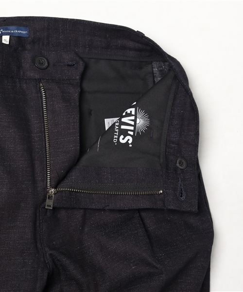 Levi's Made & Crafted（リーバイスメイドアンドクラフテッド）の「LEVI'S(R) MADE&CRAFTED(TM) チノパンツ ブルー AFTER THOUGHT XX（デニムパンツ・メンズ・ブルー・W34 L32/W29 L32/W30 L32/W32 L32/W33 L32/W28 L32/W31 L32）」の9枚目の写真