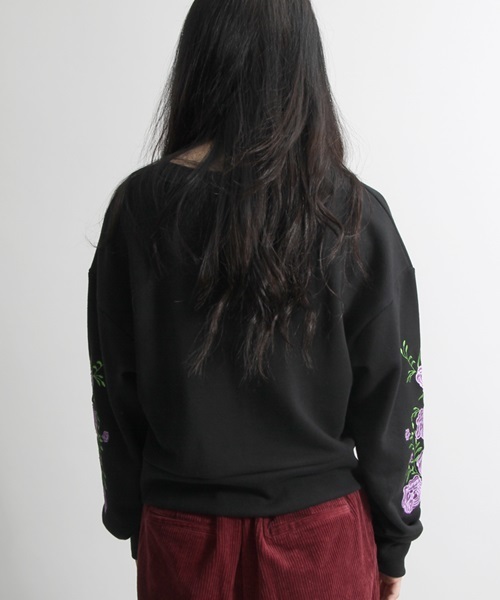 WEGO（ウィゴー）の「DISPARK/刺繍スウェット（スウェット・レディース・ブラック/グレー・FREE）」の4枚目の写真