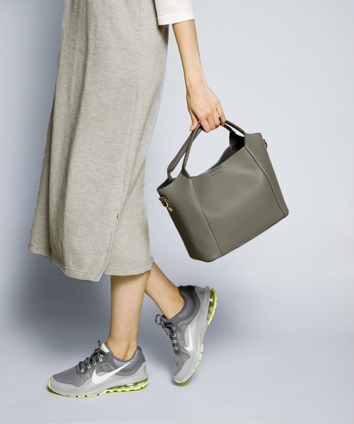 PLAIN CLOTHING（プレーンクロージング）の「サブバッグ付きミドルトートバッグ/ショルダーバッグ【PLAIN CLOTHING】（トートバッグ・レディース・ブラック/ベージュ/ネイビー/グレー・FREE）」の3枚目の写真