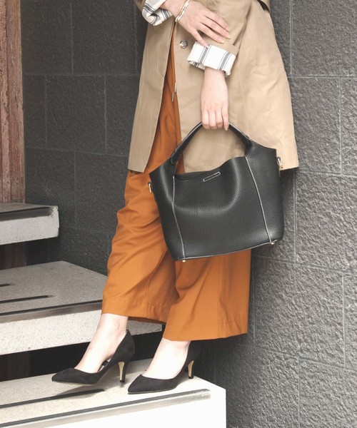 PLAIN CLOTHING（プレーンクロージング）の「サブバッグ付きミドルトートバッグ/ショルダーバッグ【PLAIN CLOTHING】（トートバッグ・レディース・ブラック/ベージュ/ネイビー/グレー・FREE）」の2枚目の写真