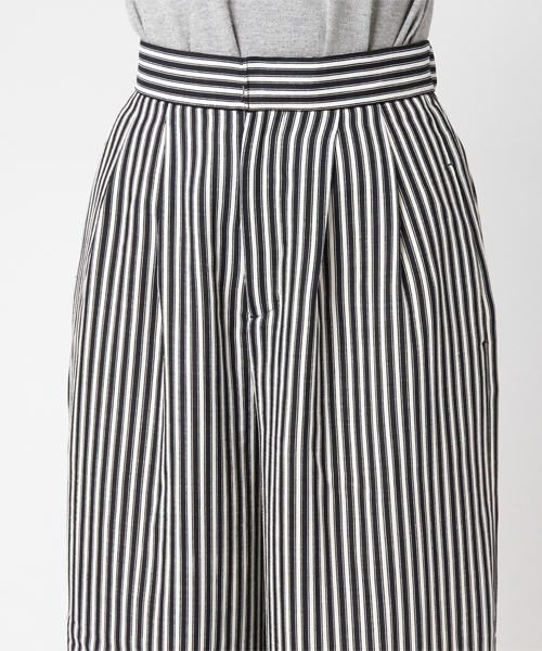 MOUSSY（マウジー）の「STRIPE PANTS（その他パンツ・レディース・ベージュ系その他/ダークネイビー・1/2）」の6枚目の写真