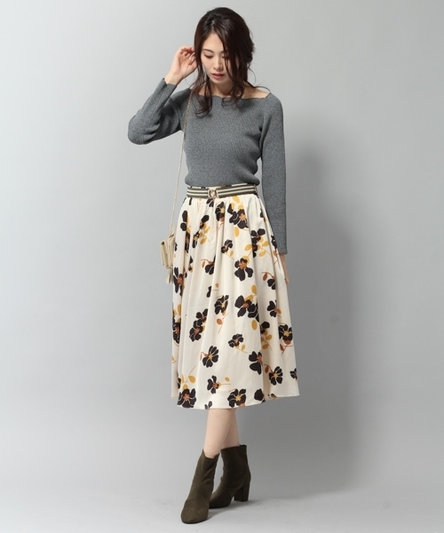 Andemiu（アンデミュウ）の「【ブルーWEB限定】スカラリブニットプルオーバーＬ／Ｓ774025（ニット/セーター・レディース・ブラック/グレー/ブラウン/ブルー/ピンク・FREE）」の6枚目の写真