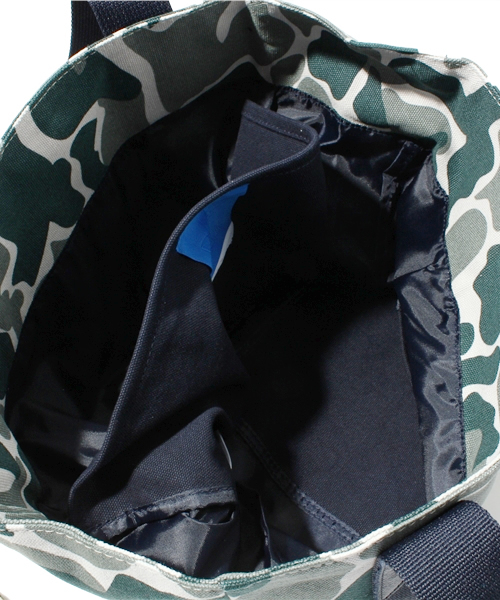 adidas Originals（アディダスオリジナルス）の「アディダス カモ柄 トート <TOTE BAG>（トートバッグ・メンズ・カモフラージュ・ONE SIZE）」の7枚目の写真