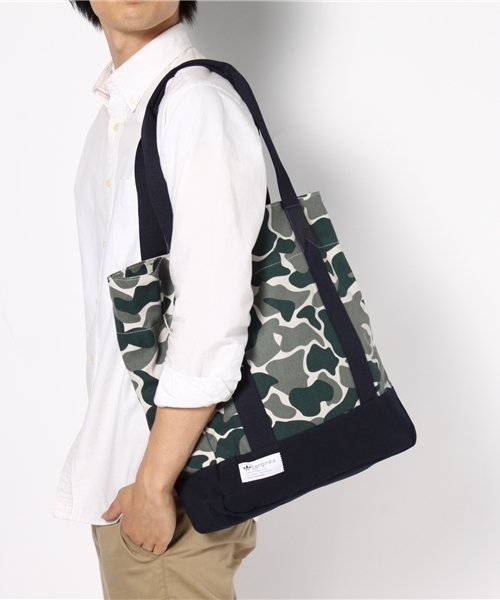 adidas Originals（アディダスオリジナルス）の「アディダス カモ柄 トート <TOTE BAG>（トートバッグ・メンズ・カモフラージュ・ONE SIZE）」の8枚目の写真
