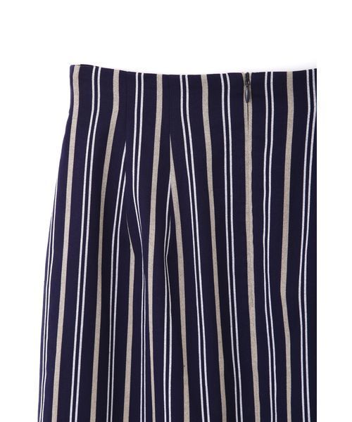 NATURAL BEAUTY BASIC（ナチュラルビューティーベーシック）の「◆ストライプストレートスカート（スカート・レディース・ベージュ系その他/ダークネイビー・MEDIUM/SMALL/X-SMALL）」の5枚目の写真