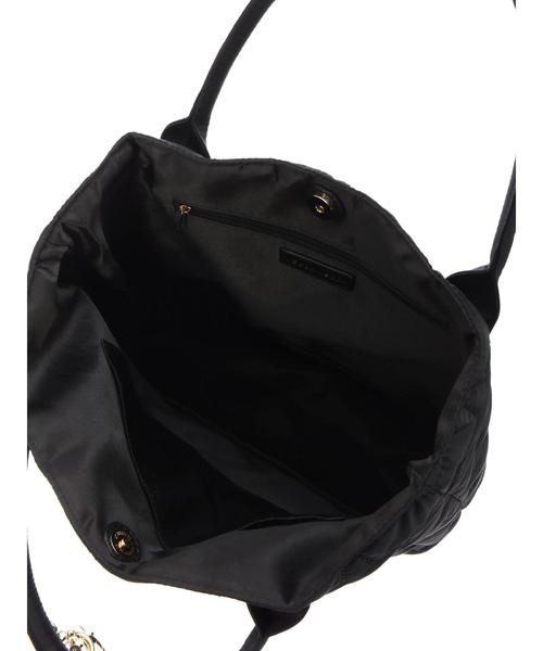 YECCA VECCA（イェッカヴェッカ）の「星柄キルティングバッグ