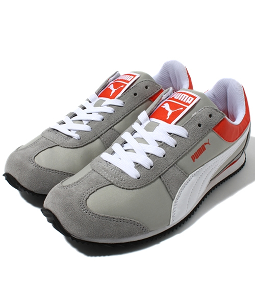 PUMA（プーマ）の「プーマアレイ (WOMEN)（スニーカー・レディース・ブラック/グレー・22.5cm/23cm/23.5cm/24cm/24.5cm/25cm/25.5cm）」の2枚目の写真