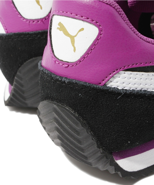 PUMA（プーマ）の「プーマアレイ (WOMEN)（スニーカー・レディース・ブラック/グレー・22.5cm/23cm/23.5cm/24cm/24.5cm/25cm/25.5cm）」の11枚目の写真