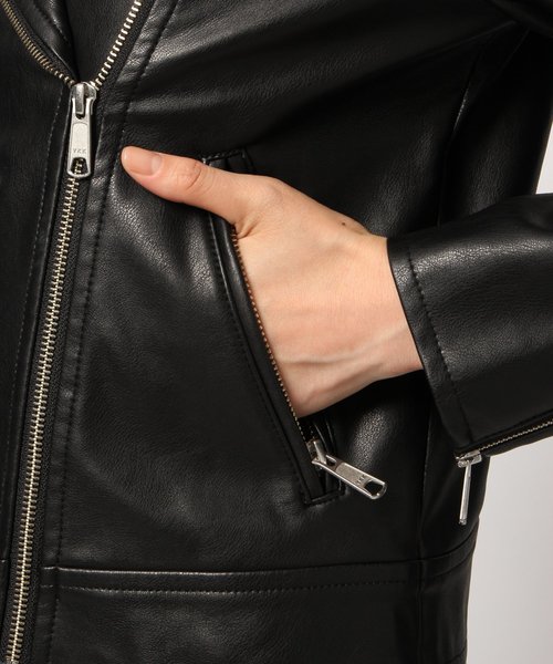 GLOBAL WORK(グローバルワーク)の「フェイクレザーライダース/795392(ライダースジャケット・レディース・ブラック・LARGE/MEDIUM)」の4枚目の写真