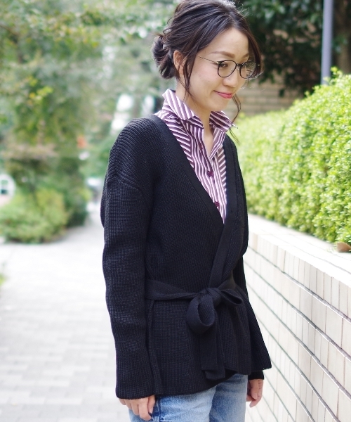 NARACAMICIE（ナラカミーチェ）の「フレアーヘムビックシルエットVカーディガン（カーディガン/ボレロ・レディース・ブラック/ブラウン・MEDIUM/X-LARGE）」の13枚目の写真