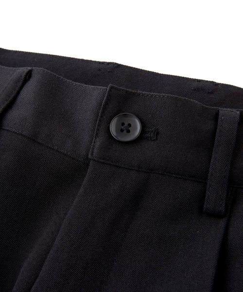 MONO-MART(モノマート)の「TRタックワイドパンツ テーパードスラックス/アンクルワイドシルエット(MONO-MART)(スラックス・メンズ・チャコールグレー/ブラック/ネイビー/モカ/グレー系その他/ベージュ系その他/キャメル/グレー系その他2/ベージュ系その他3/ベージュ系その他2・S/M/L)」の15枚目の写真