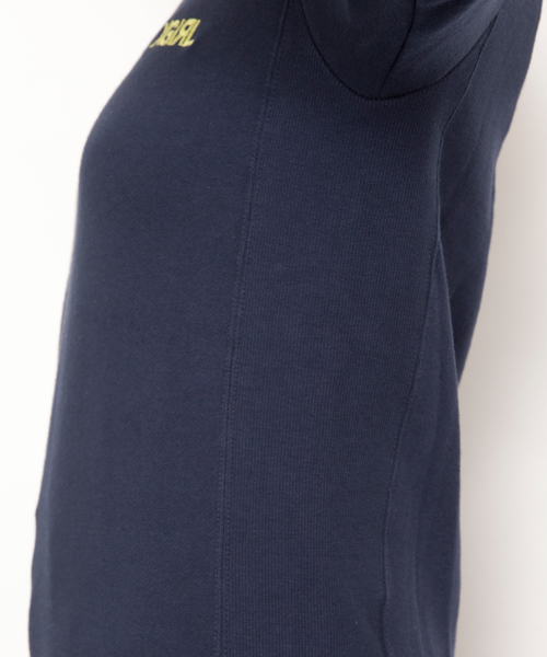 X-girl(エックスガール)の「BASIC SWEAT TOP(スウェット・レディース・ブラック/アッシュグレー/ピンク/イエロー/ネイビー・1/2)」の13枚目の写真