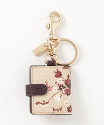 コーチ バッグチャーム ピクチャーフレーム 型押しシグネチャー アイボリー 新品 COACH（コーチ）の「【コーチ】ピクチャー フレーム バッグ