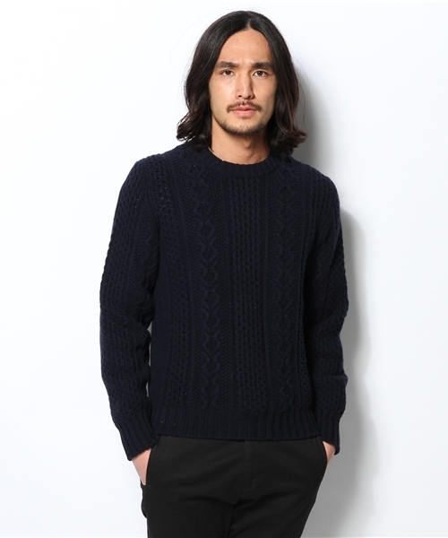 SHIPS（シップス）の「GLENMAC: GEELOMG アラン クルーネック（ニット/セーター・メンズ・ベージュ/ネイビー・40/38）」の2枚目の写真