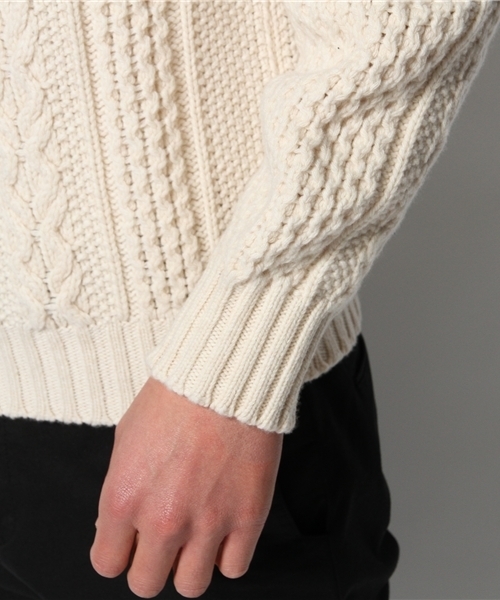 SHIPS（シップス）の「GLENMAC: GEELOMG アラン クルーネック（ニット/セーター・メンズ・ベージュ/ネイビー・40/38）」の8枚目の写真