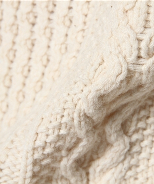 SHIPS（シップス）の「GLENMAC: GEELOMG アラン クルーネック（ニット/セーター・メンズ・ベージュ/ネイビー・40/38）」の3枚目の写真