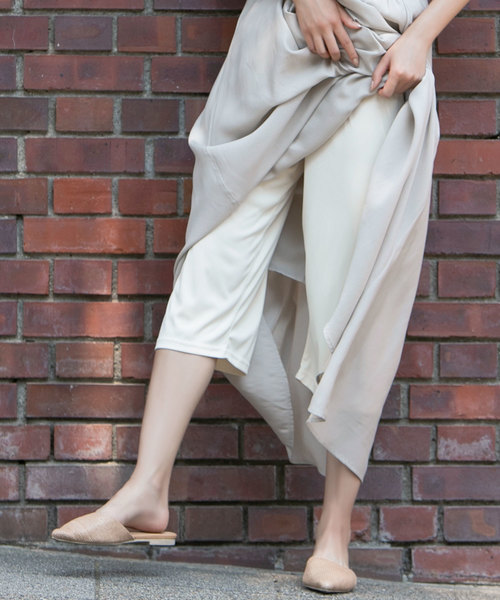 KOBE LETTUCE（コウベレタス）の「3type[スカート／パンツ／ワンピース]ミディアム丈ペチコートインナー（その他アンダーウェア/インナー・レディース・ベージュ系その他/ライトベージュ/ブラック系その他/ブラック系その他2/ベージュ系その他2/ブラック/ベージュ系/ブラック系/ベージュ/ベージュ系1/ブラック系2/ブラック系1・1/2/3/4）」の19枚目の写真