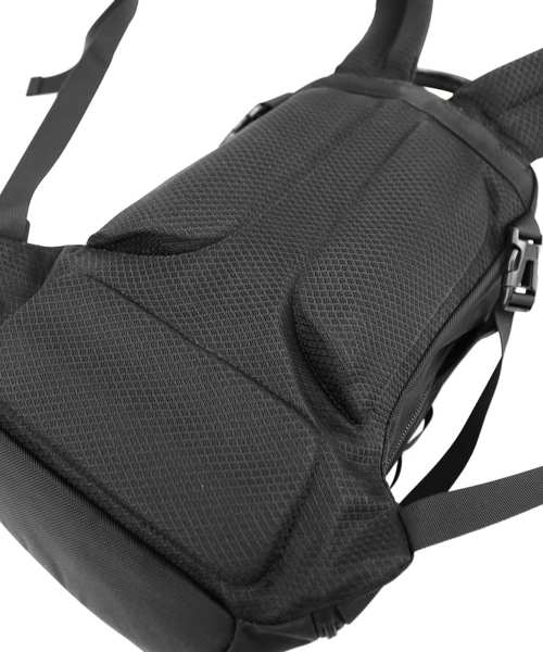 wdl.（ワームデザインラボ）の「【wdl.】DELTA / LIGHT PACK（バックパック/リュック・レディース・ブラック/ネイビー・FREE）」の10枚目の写真