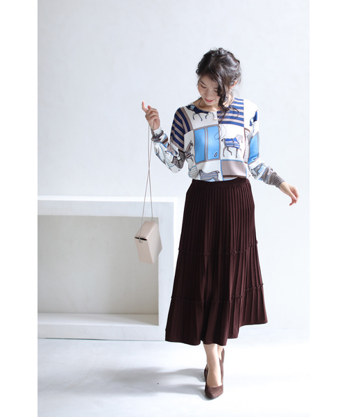 cawaii（カワイイ）の「エレガンスの象徴。飾り馬のスカーフ柄ニットトップス（ニット/セーター・レディース・ホワイト・FREE）」の15枚目の写真