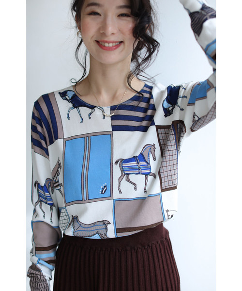 cawaii（カワイイ）の「エレガンスの象徴。飾り馬のスカーフ柄ニットトップス（ニット/セーター・レディース・ホワイト・FREE）」の19枚目の写真