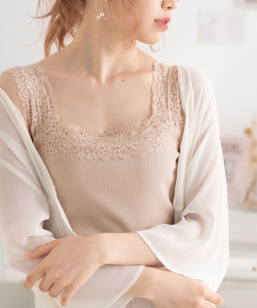 Newlyme(ニューリーミー)の「ショルダーレース裾フリルリブキャミソール(キャミソール・レディース・ホワイト/ブラック/ピンク/モカ/ラベンダー/ベージュ/ブルー/サンドベージュ/ブラウン/ピンクベージュ・MEDIUM/LARGE/X-LARGE/SMALL/XX-LARGE)」の6枚目の写真