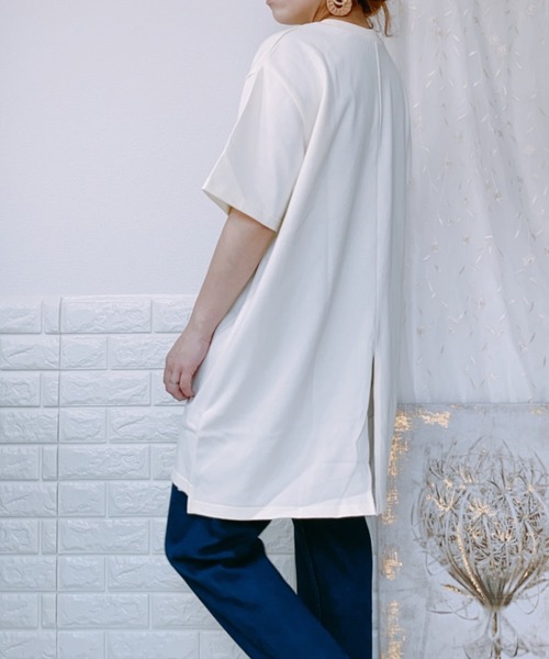 ap retro(アプレトロ)の「無地ミドル丈バックスリットTシャツ半袖【ZOZOTOWN限定商品】(Tシャツ/カットソー・レディース・ブラック/ブラウン/オフホワイト/ライトグリーン/グレイッシュベージュ・FREE)」の6枚目の写真