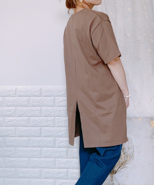 ap retro(アプレトロ)の「無地ミドル丈バックスリットTシャツ半袖【ZOZOTOWN限定商品】(Tシャツ/カットソー・レディース・ブラック/ブラウン/オフホワイト/ライトグリーン/グレイッシュベージュ・FREE)」の16枚目の写真