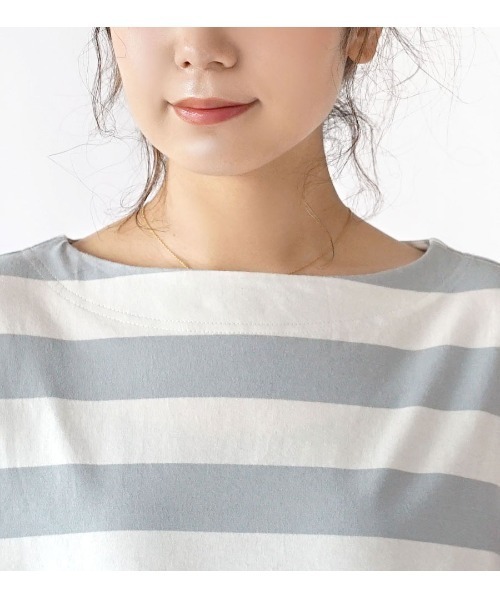apartment department(アパートメントデパートメント)の「ワイドボーダー ボートネックTシャツ(Tシャツ/カットソー・レディース・ホワイト×イエロー/ブラウン系その他/ネイビー/ブラウン/ライトブルー/杢グレー/ブラック/イエロー×グレー/ネイビー系/ホワイト×ブラック/ホワイト×グレー/ホワイト×グリーン・フリー/S/M)」の17枚目の写真