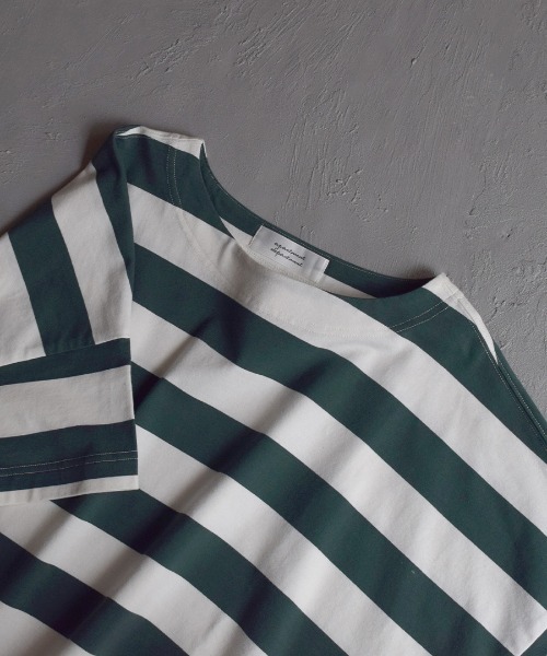 apartment department(アパートメントデパートメント)の「ワイドボーダー ボートネックTシャツ(Tシャツ/カットソー・レディース・ホワイト×イエロー/ブラウン系その他/ネイビー/ブラウン/ライトブルー/杢グレー/ブラック/イエロー×グレー/ネイビー系/ホワイト×ブラック/ホワイト×グレー/ホワイト×グリーン・フリー/S/M)」の20枚目の写真