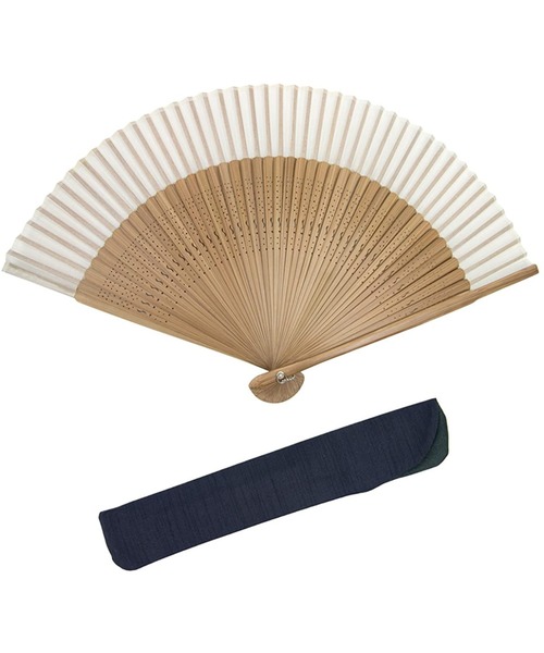 KYOETSU（キョウエツ）の「扇子袋付き茶骨正絹扇子（和装小物・メンズ・ホワイト/ライトブルー/ブラック/パープル/ネイビー/ブラウン/ピンク/イエロー/グリーン/コーラル/レッドパープル・フリー）」の2枚目の写真