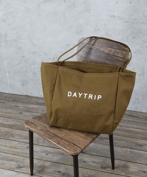 Riberry(リベリー)の「ロゴビッグトート(トートバッグ・レディース・アイボリー/ブラック/ブラウン/ベージュ・FREE)」の3枚目の写真