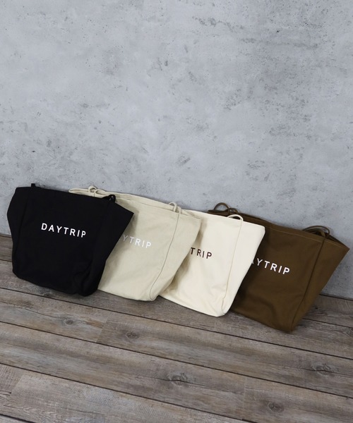 Riberry(リベリー)の「ロゴビッグトート(トートバッグ・レディース・アイボリー/ブラック/ブラウン/ベージュ・FREE)」の5枚目の写真