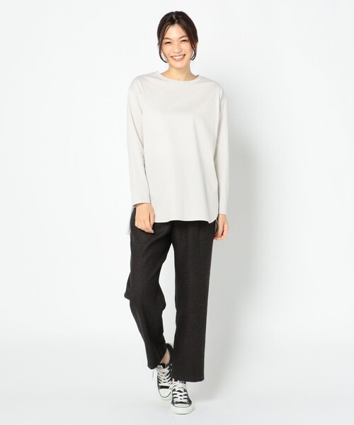 fredy repit(フレディレピ)の「ラウンドヘムロンT(Tシャツ/カットソー・レディース・ライトグレー/オフホワイト・38)」の3枚目の写真